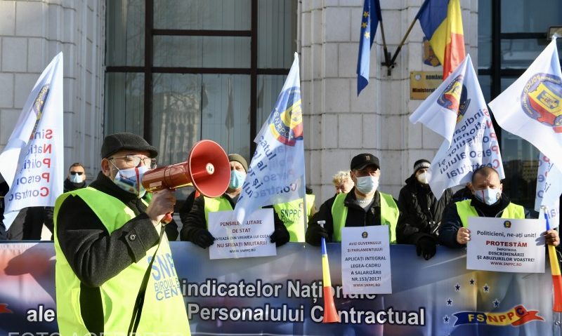 Protestul polițiștilor se mută la Guvern