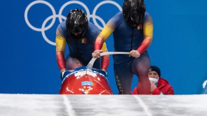 Doi sportivi români evoluează, astăzi, la Jocurile Olimpice de iarnă de la Beijing