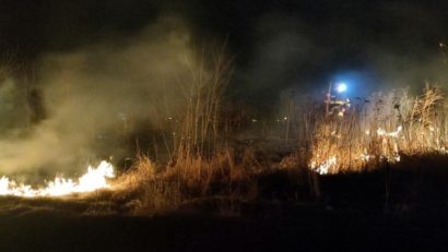 Au ajuns la spital după ce au încercat să stingă un incendiu