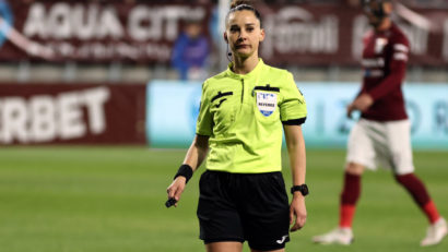 O româncă va arbitra la centru meciuri de fotbal din Campionatul european feminin