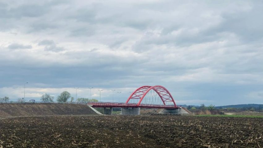 Se inaugurează Podul peste Someș, care face legătura între județele Maramureș și Satu Mare