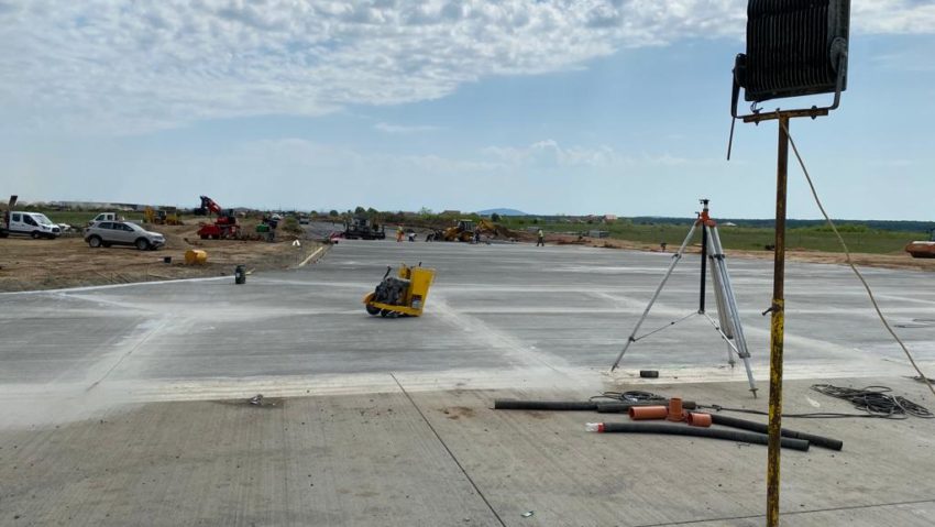 Se reiau zborurile pe Aeroportul din Oradea