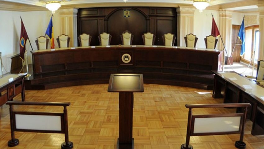 Patru sesizări la Curtea Constituțională pentru anularea primului tur de alegeri