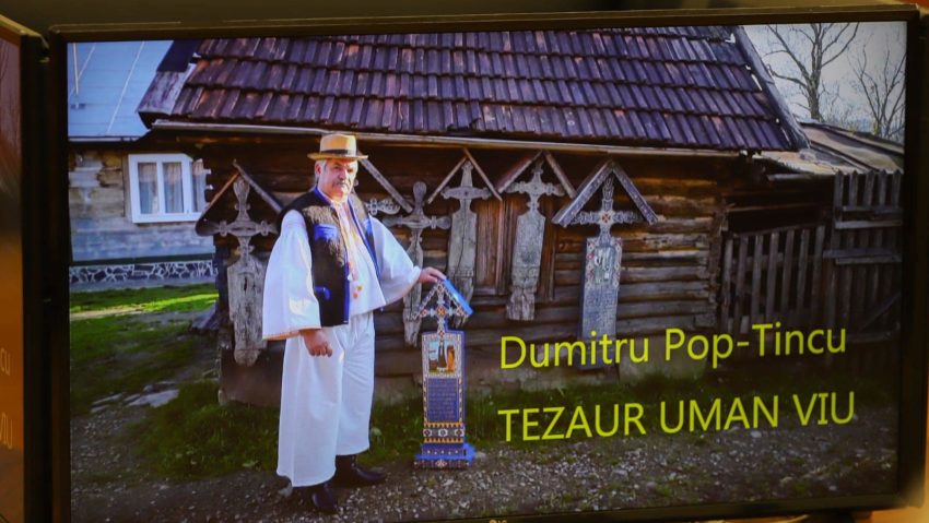 ”Tezaur Uman Viu”, titlu acordat sculptorului Cimitirului Vesel [AUDIO/FOTO]