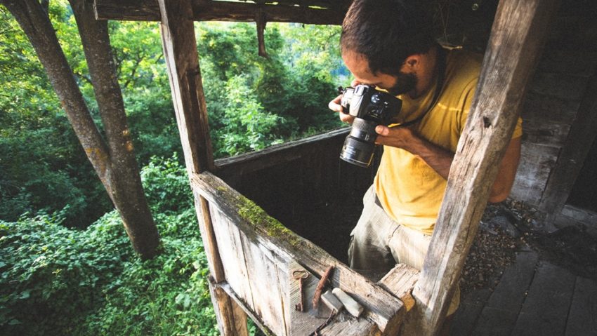 Albumul de fotografie „Nimeni acasă”, lansat azi la Cluj