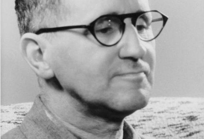 Personalitatea zilei: Bertolt Brecht