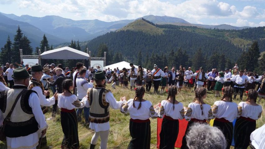 Maramureș – Hora la Prislop a ajuns anul acesta la cea dea 50-a ediție/FOTO