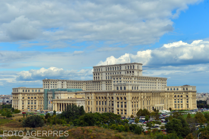 Reprezentanţii PSD, PNL, USR şi UDMR își împart ministerele!