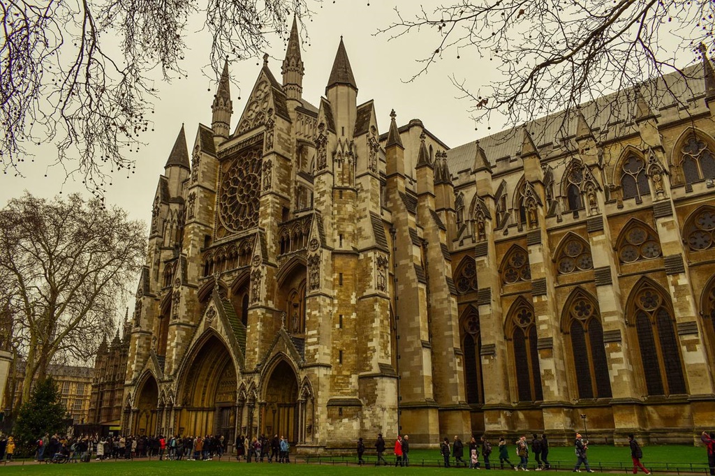 Funeraliile reginei Elisabeta a II-a vor avea loc la Abaţia Westminster