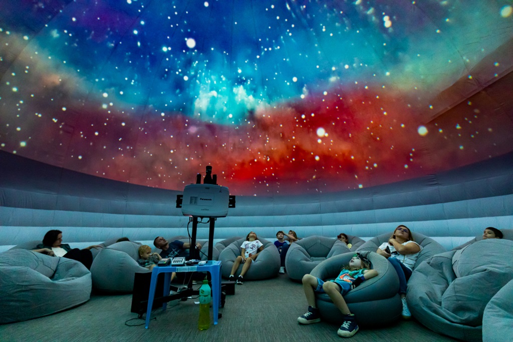 Planetariu gonflabil la Cluj-Napoca