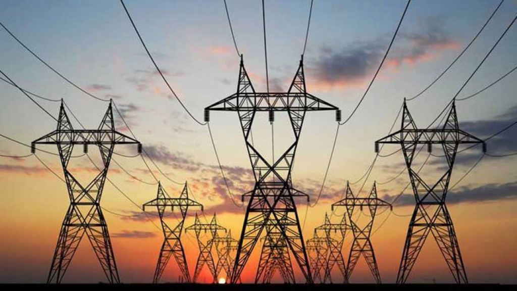 România importă energie electrică din cauza caniculei prelungite