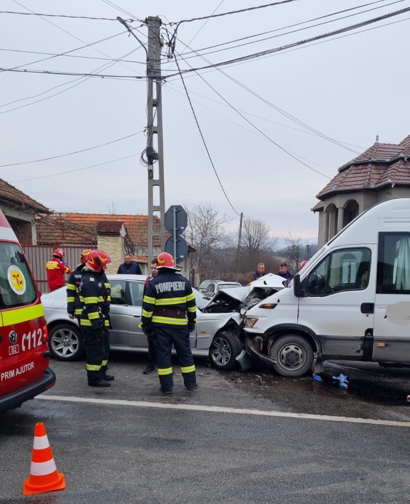 Accident cu 24 de victime în Bihor. Dintre acestea 18 sunt copii