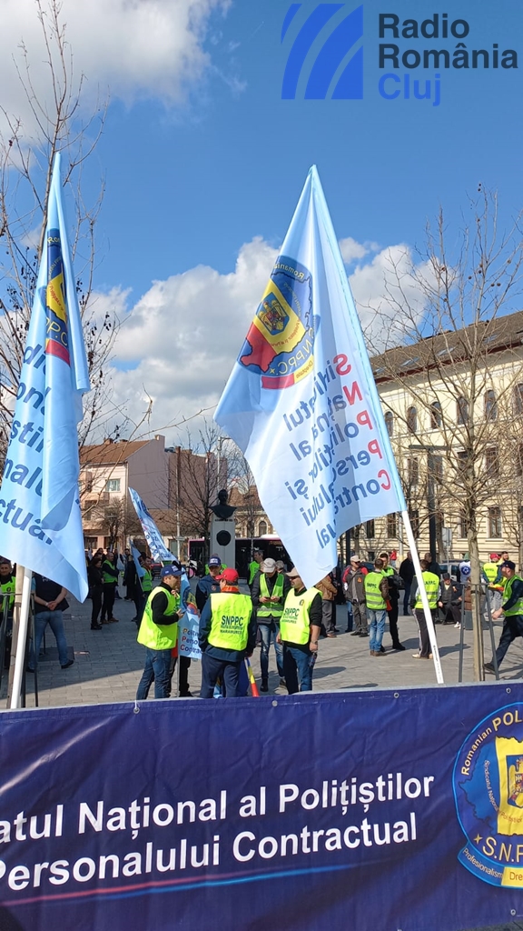 Polițiștii și-au strigat nemulțumirile în stradă