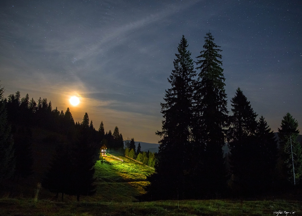 Cu ochii-n Soare și-n Lună de Ziua Internațională a Astronomiei