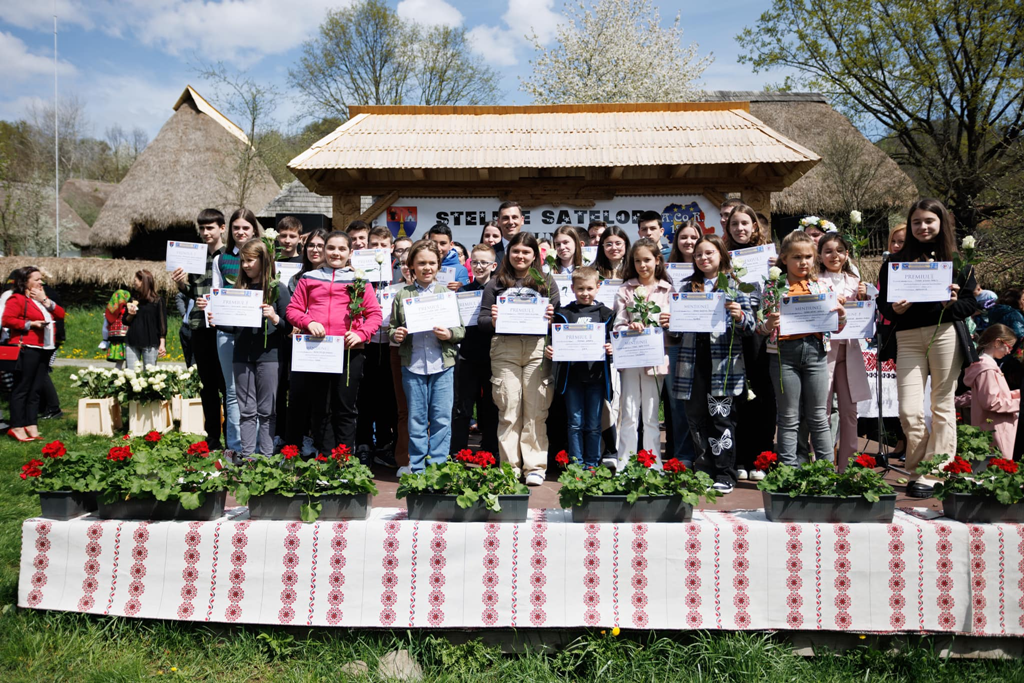 Maramureș – Elevi și profesori, premiați pentru rezultatele de la Comuniadă