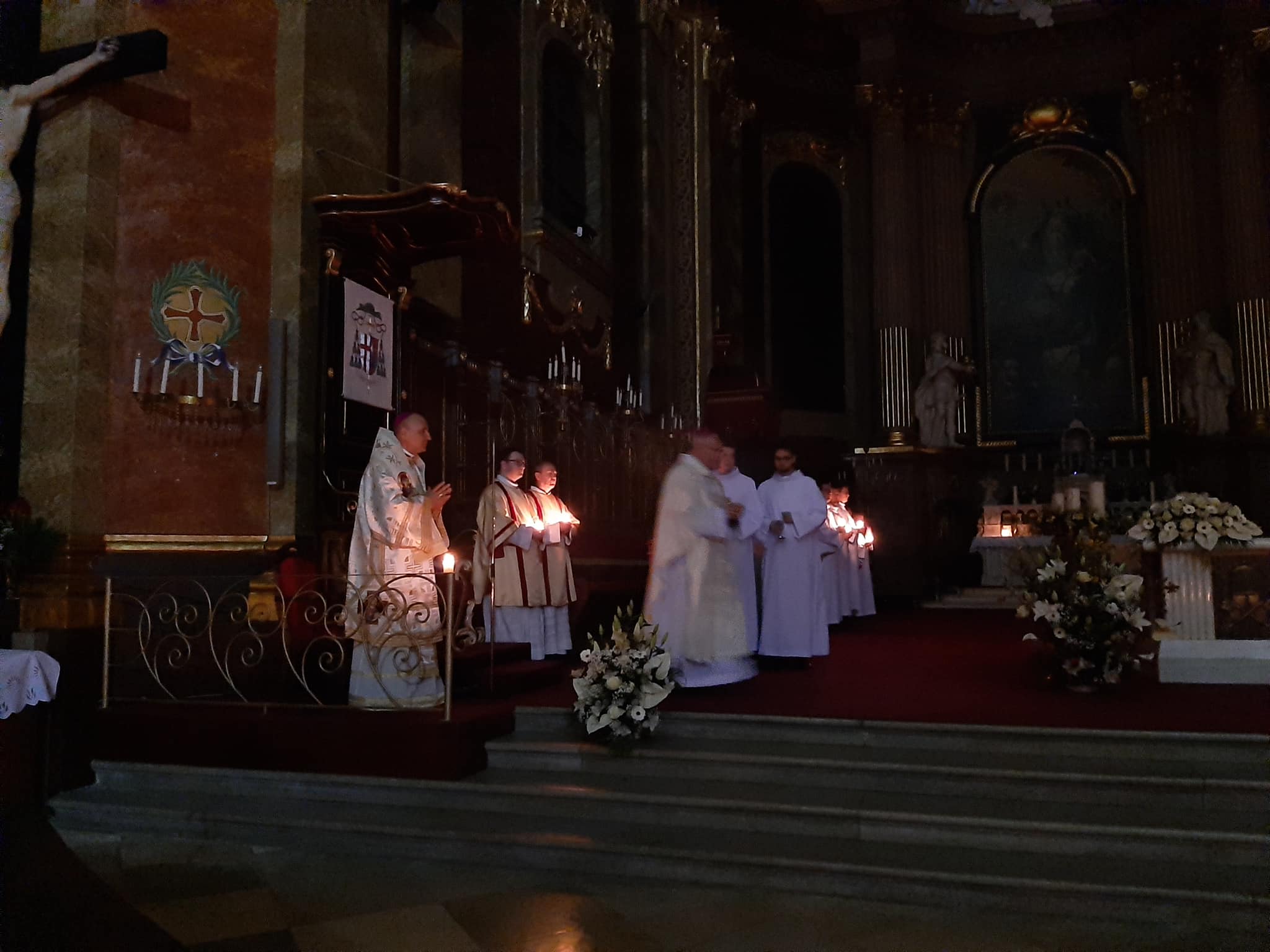 Romano-catolicii și protestanții din întreaga lume celebrează Paștile