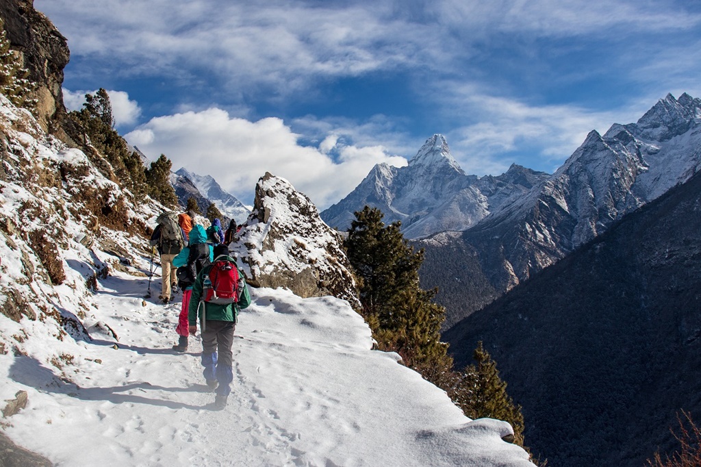 Peste 1,6 tone de plastic găsite în Himalaya