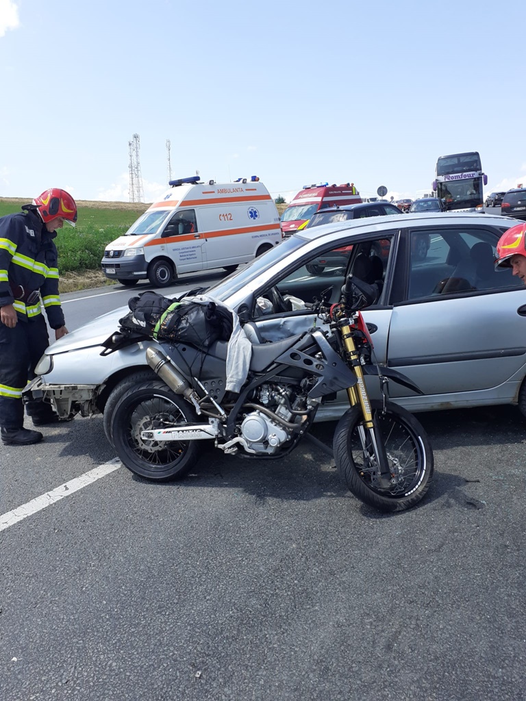 Accident la Păniceni. Circulația a fost blocată