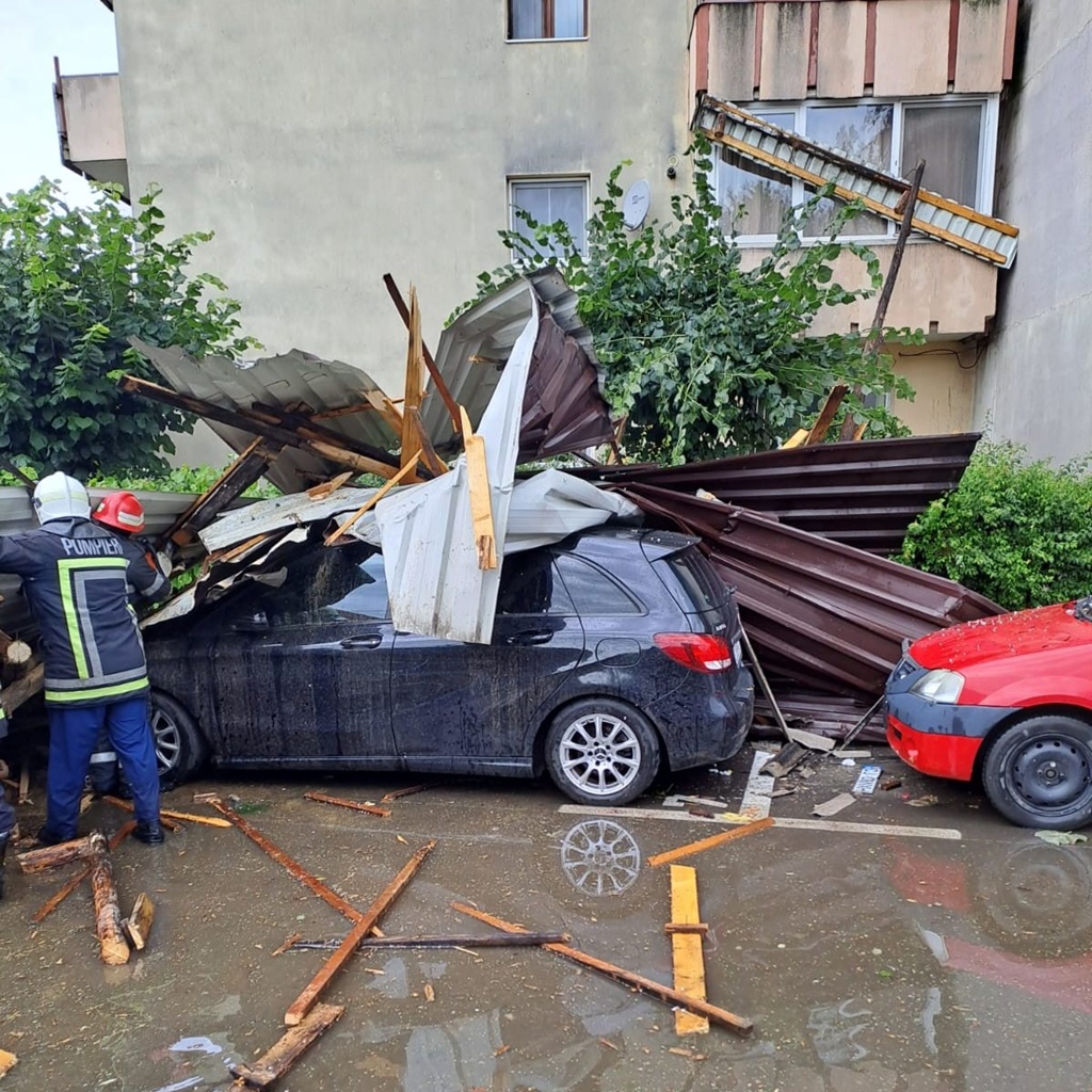 Fenomene meteo extreme în toată țara