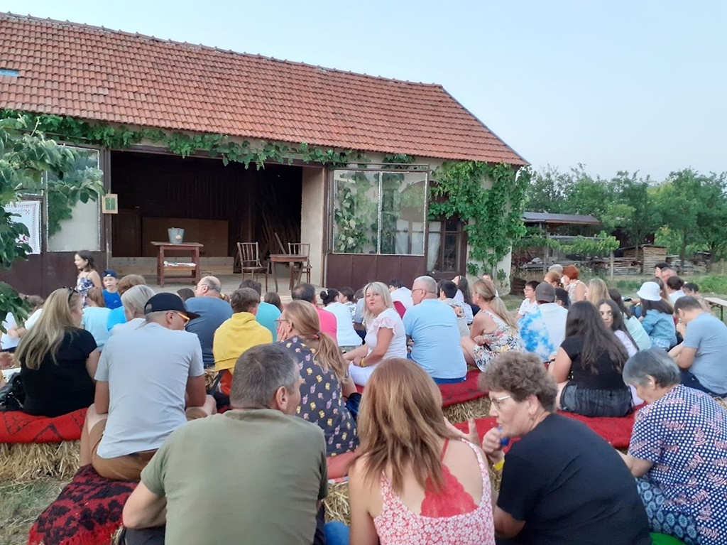 Cultură’n Șură duce iarăși teatrul la sat [AUDIO]