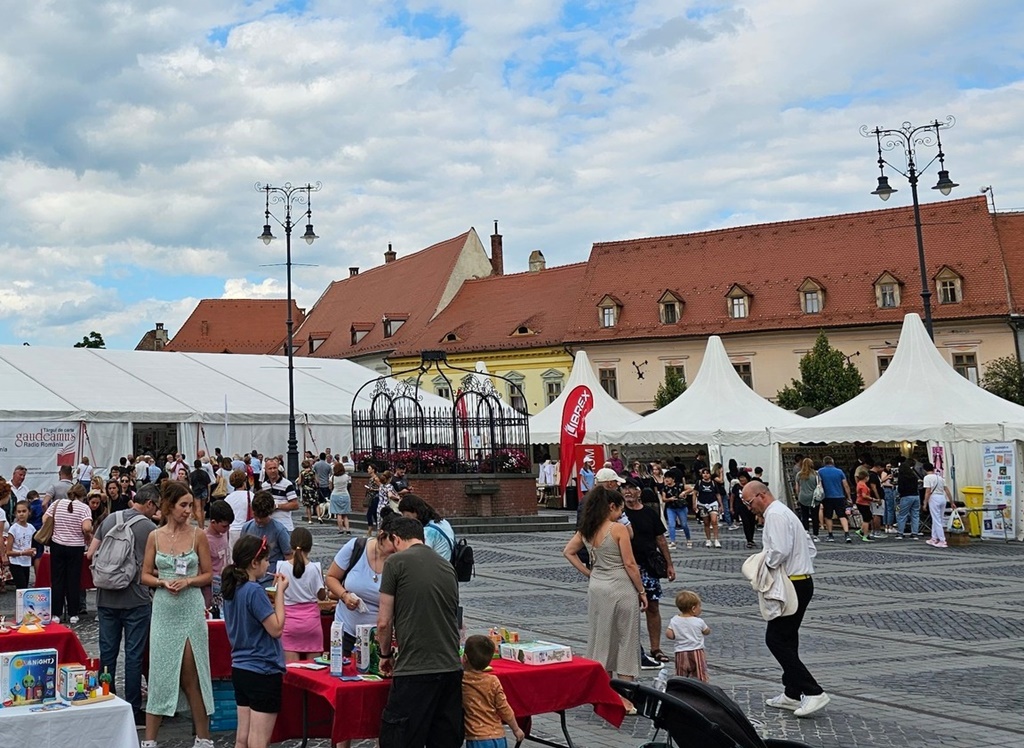 Aproximativ 15.000 de vizitatori la Târgul de carte Gaudeamus Sibiu