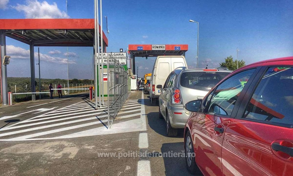 Trafic intens la granița cu Ungaria