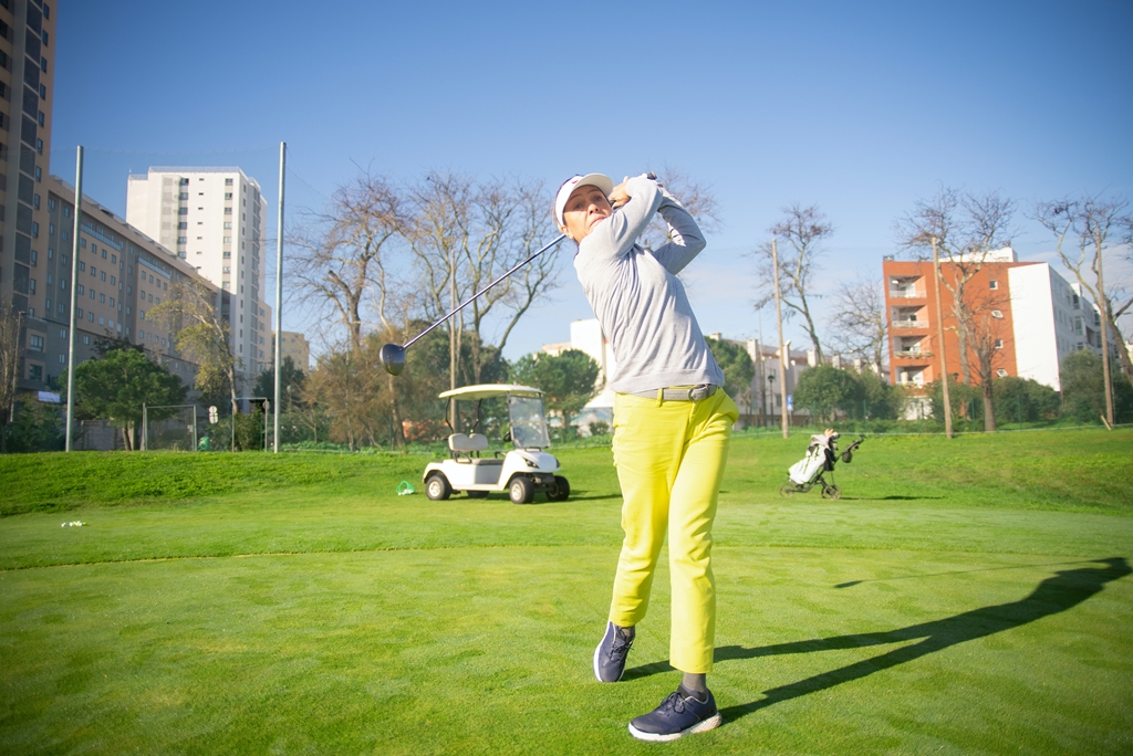 2.500 de grauri, „angajaţi” pentru îngrijirea terenurilor de golf