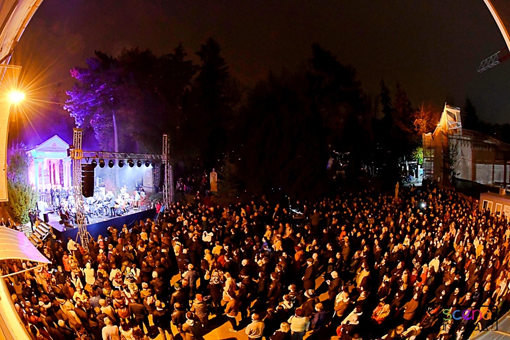 ”In Memoria Aeterna”, spectacol de muzică vocal-simfonică în Cimitirul Central, de Luminație