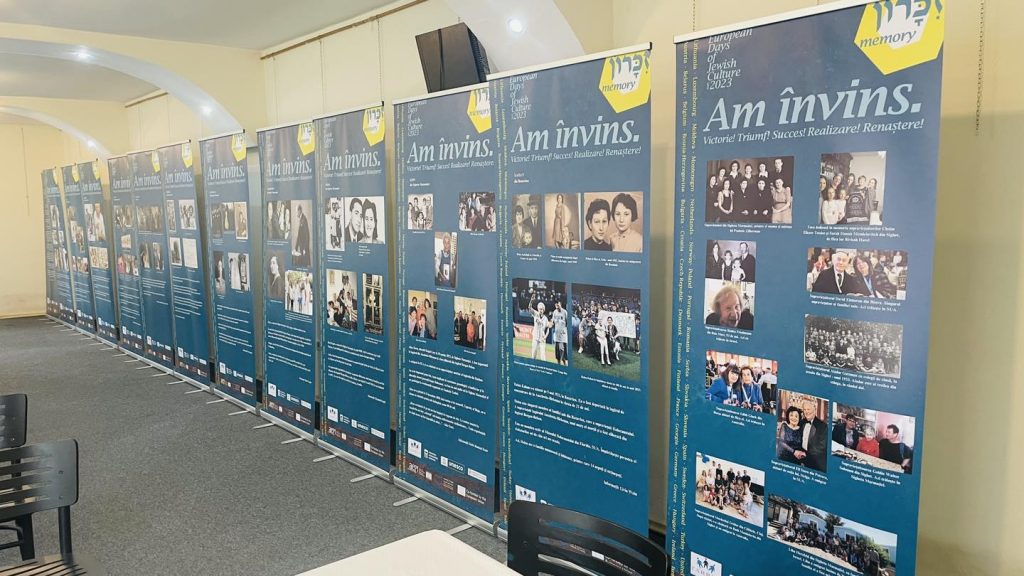 ”Am învins”, expoziție de fotografii a 12 familii de evrei din Sighet și împrejurimi [FOTO/AUDIO]