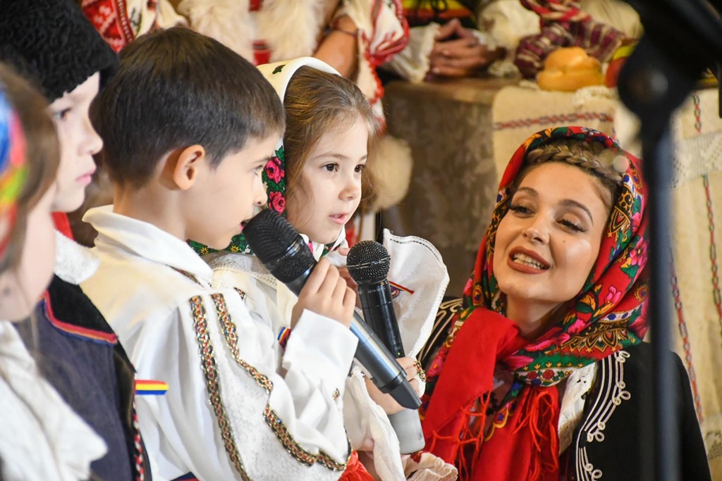 ”Bihorul Colindă”: O călătorie culturală prin tradițiile Bihorului