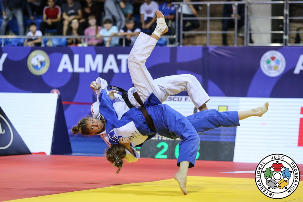 Florentina Ivănescu şi Serafima Moscalu s-au oprit în optimile de finală de la CE de judo