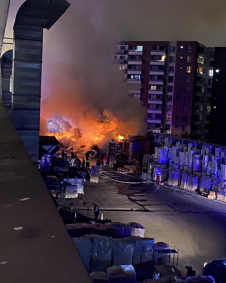 Incendiu la Iulius Mall [UPDATE]