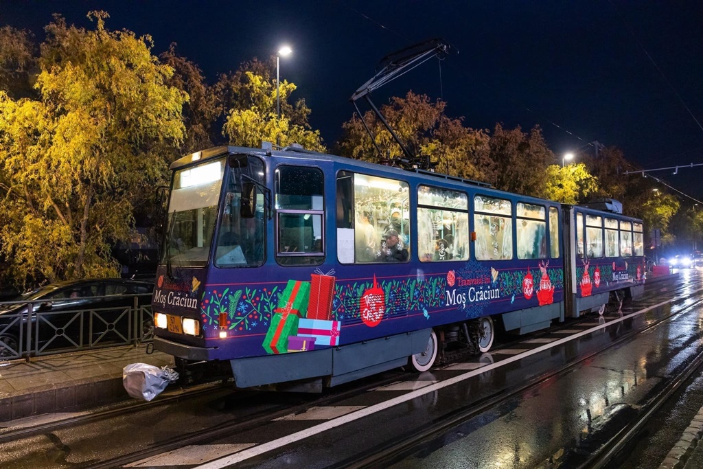 Tramvaiul lui Moș Crăciun circulă prin Cluj-Napoca