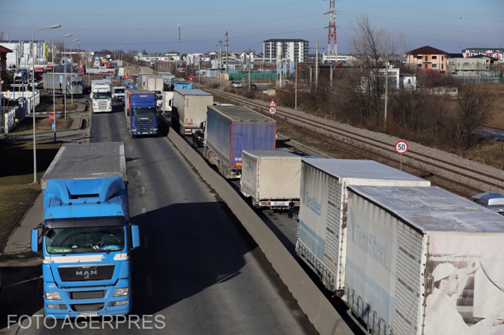 Poliția va deschide dosare penale transportatorilor care au blocat Autostrada A3