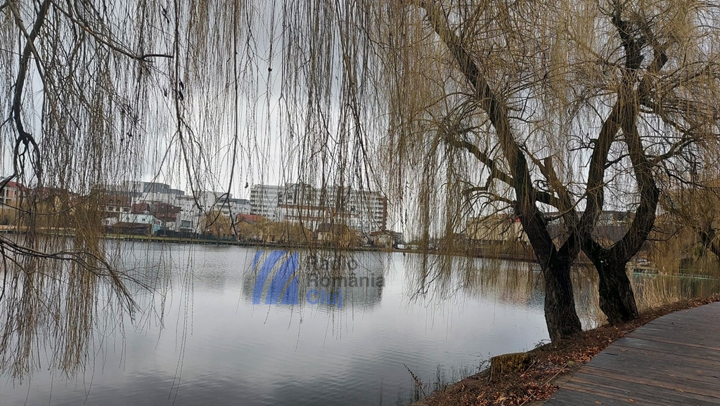 Bărbat scos din lacul Gheorgheni și transportat la spital