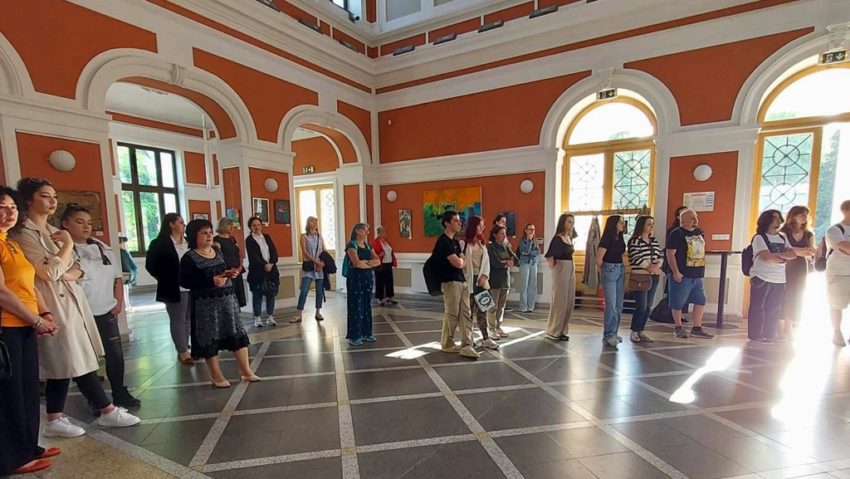 Artiști tineri și talentați – o expoziție de văzut la Casino | FOTO