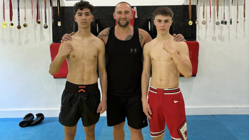 Sportivi sigheteni participă la un concurs de kickboxing în Italia