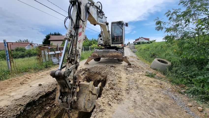 Două străzi importante din Oradea se modernizează | FOTO