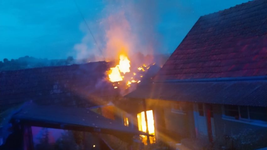 barbat mort in incendiu in bihor