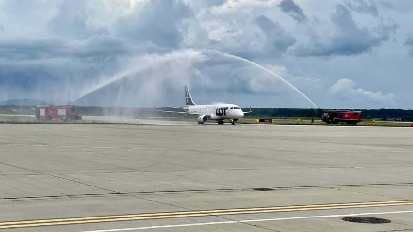 Prima cursă Varșovia-Oradea a aterizat pe Aeroportul Internațional Oradea