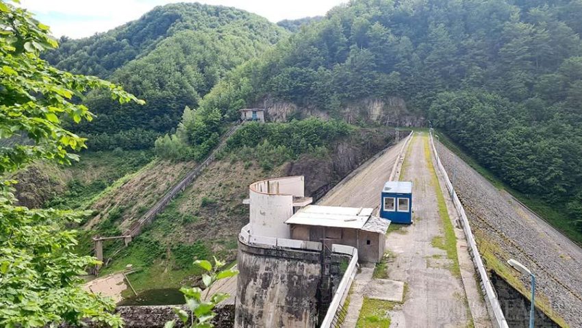 Licitație publică pentru barajul Leșu