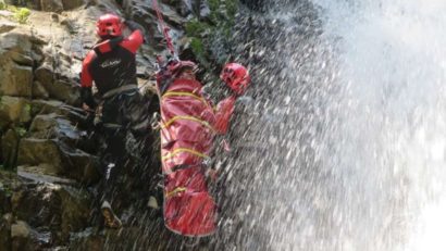 76 de turişti au rămas blocaţi în zona Vârfului Moldoveanu