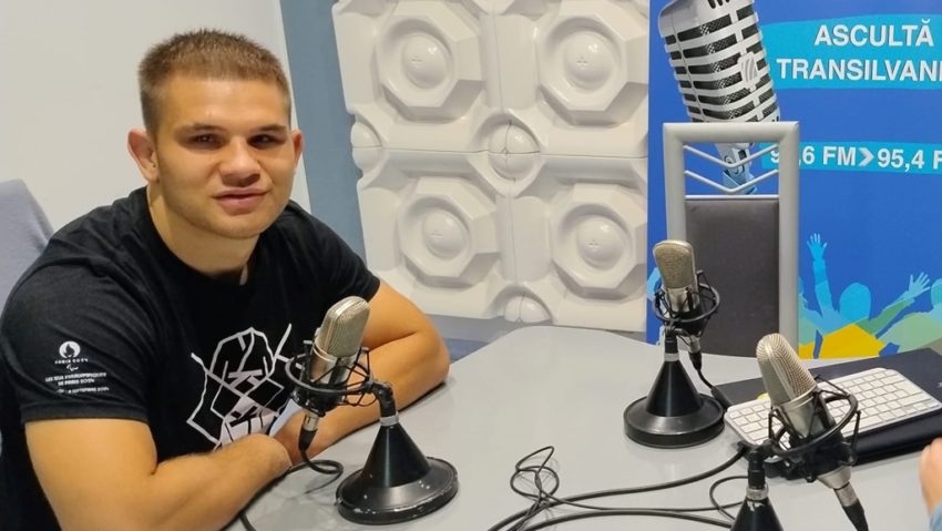 Incluziv: Paris, aur şi perseverenţă: Alex Bologa în studioul Radio Cluj