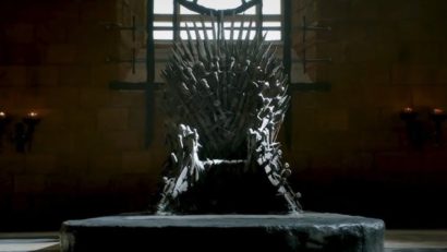 S-a vândut o replică a Tronului de Fier din „Game of Thrones”