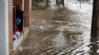 Eforturile salvatorilor spanioli continuă