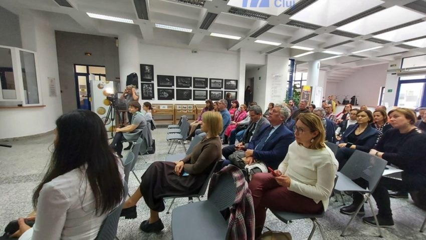 Muzeul din bibliotecă | FOTO