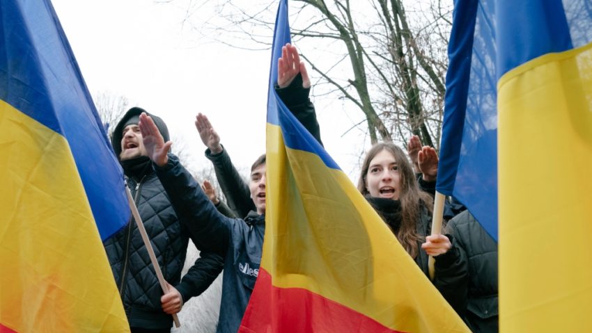 Reacții inexistente ale autorităților în urma manifestărilor legionare, interzise în România | FOTO