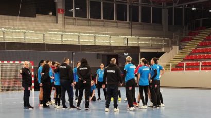 Naționala feminină de handbal a României întâlnește Franța