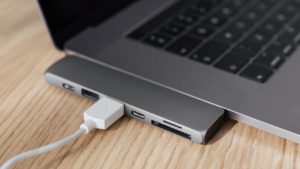 Toate echipamentele inteligente vor avea încărcător de tip USB-C