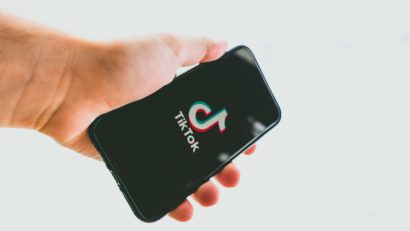 TikTok, dată în judecată pentru moartea unor adolescenţi